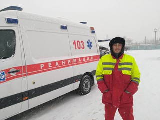 Дважды потеряв сознание от угарного газа, фельдшер скорой помощи продолжал работу по спасению коматозного больного