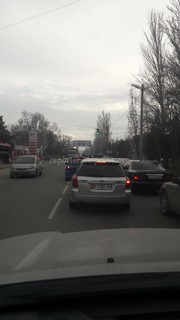 Читатель просит продлить время зеленого сигнала светофора для ул.Каралаева на пересечении с улицей Суеркулова (фото)