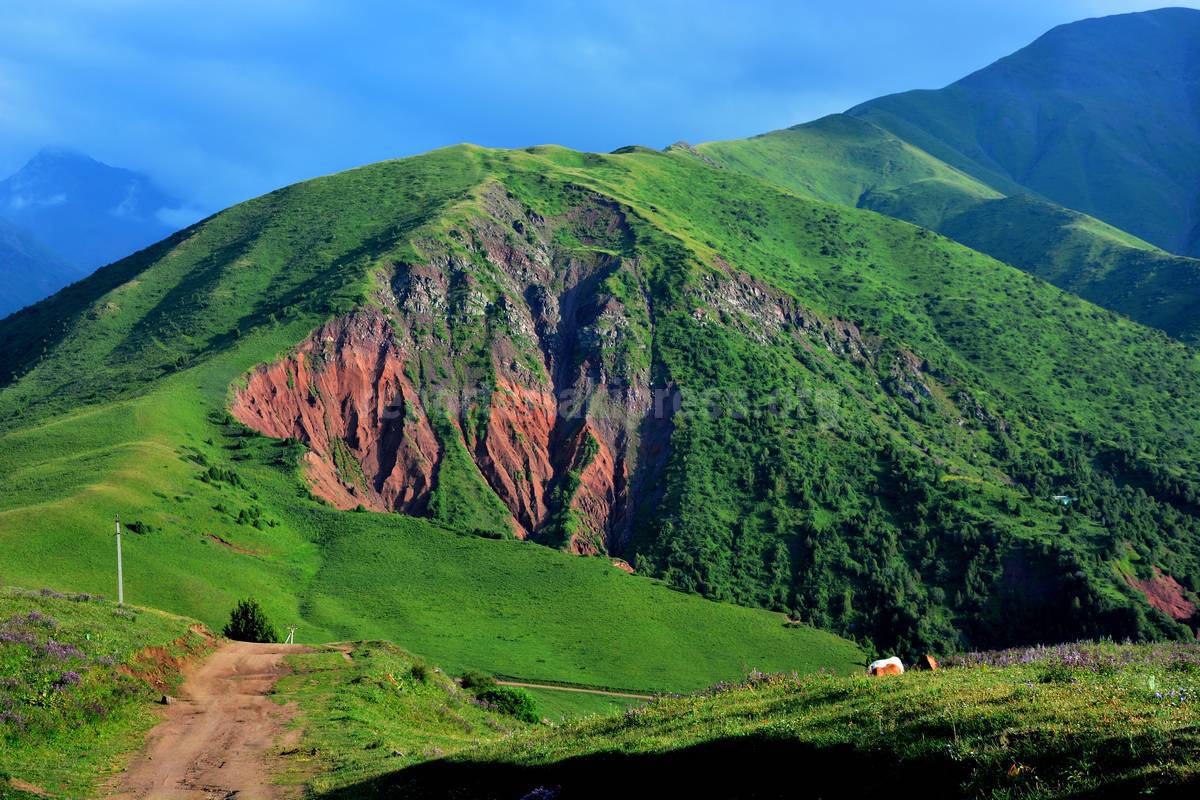 Кашка суу. Кашка-Суу Киргизия село. Кашка Суу горы. Бишкек кашка Суу горы. Топчан кашка Суу.