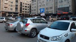 На ул.Киевской за парковку на обочине берут оплату, - бишкекчанин (фото)