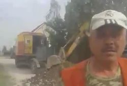 В жилмассиве Алтын-Ордо работник «Бишкекводоканала» с молотком в руке напал на жителя <i>(видео)</i>