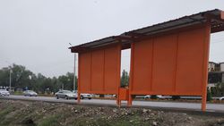 На Южной магистрали - Малдыбаева к автобусной остановке невозможно подойти (фото)