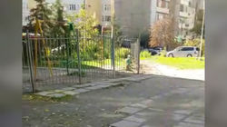 Бишкекчанин интересуется, законно ли огородили детскую площадку в мкр Асанбай? (видео)