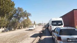 Видео — На автодороге Бишкек—Кара-Балта наблюдались пробки