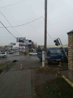 Жители города Кара-Суу просят починить светофор (фото)