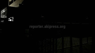 Жители некоторых улиц Бишкека просят близлежащий банк не использовать генератор в ночное время (видео)
