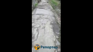 Бишкекчанин просит отремонтировать отрезок тротуара на улице Московской (видео)