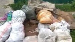 Житель Канта жалуется на мусор на улице Панфилова. Видео