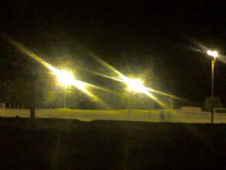 Стадион в селе Джал освещается ночью, тогда как правительство «трубит» об экономии электроэнергии, - читатель <b>(фото)</b>