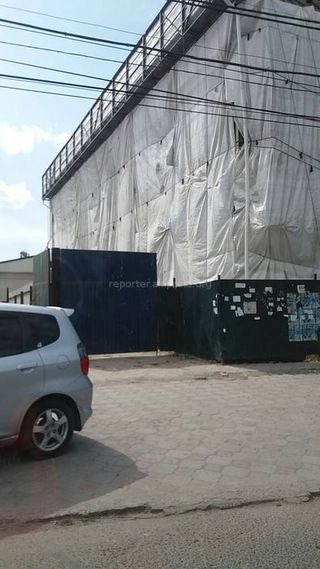 Мэрия Бишкека: Строительство здания на ул.Курманджан Датки идет законно
