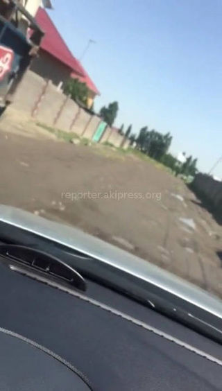На Восточной-Молодой Гвардии в селе Маевка ужасная дорога (видео)