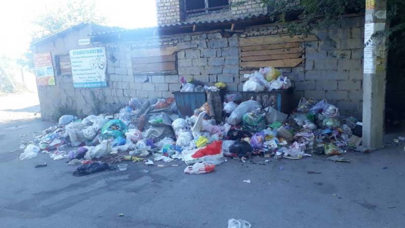 В Маевка «Тазалык» не забирает мусор. Фото местного жителя