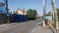 На Юнусалиева-Жантошева тротуар захватили с двух сторон, - горожанин <i>(фото)</i>