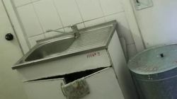 В Нацгоспитале в отделе неврологии работает 1 туалет на 100 больных, - горожанин <i>(фото)</i>