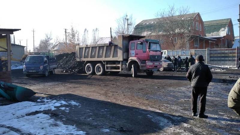 Почему в Сокулуке уголь продают по 3,4 тыс. сомов вместо 3 тыс.? - местный житель