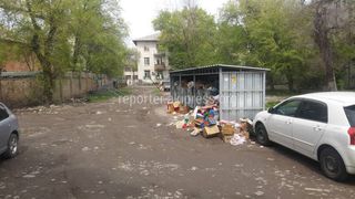 Когда рассмотрят вопрос переноса мусорной площадки возле дома №57 на Ч.Айтматова