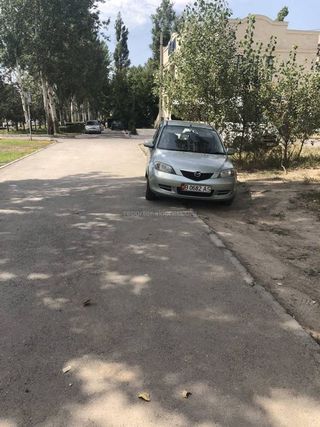 Парковка на тротуаре на ул.Токомбаева