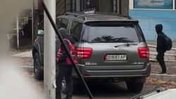 Законно ли берут плату на парковку на Турусбекова? Видео