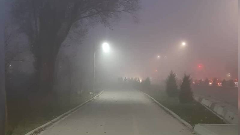 Бишкек окутал густой туман. Фото