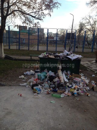 Мусор школы №69 по улице Фатьянова вывезен 1 декабря, - «Тазалык»