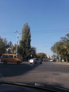 Бишкекчанин просит продлить время зеленого сигнала светофора на Боконбаева-Манаса для улицы Боконбаева (фото)