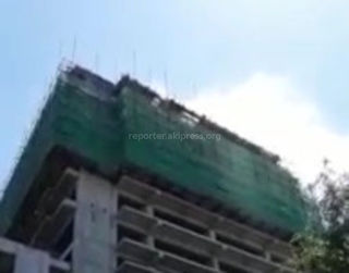 В строящейся многоэтажке в центре Бишкека произошло задымление <i>(видео)</i>