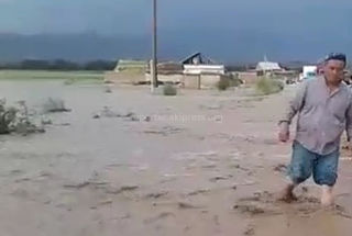 Видео — Поля с.Куйручук в Жумгальском районе затоплены после проливного дождя