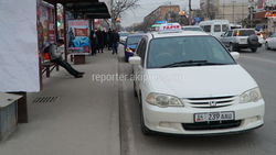 В Бишкеке на Юнусалиева-Суеркулова водители паркуются на остановке, - очевидец (фото и видео)