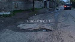Фото — Участок улицы Элебесова в плачевном состоянии