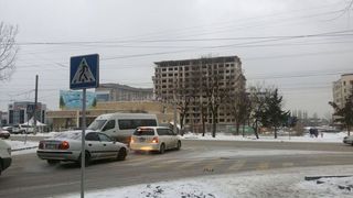 Читатель просит установить светофор на Сухэ-Батора—Айтиева (фото)
