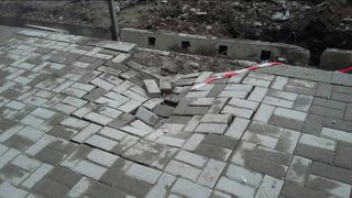 Житель Бишкека просит восстановить тротуар в Среднем Джале (фото)