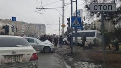 В Бишкеке произошло крупное ДТП с участием четырех автомобилей. Один человек погиб. <b>Видео, фото</b>