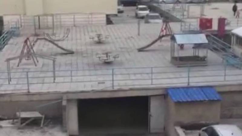 В мкр Улан-2 детские площадки размещены над подземной стоянкой и вдоль дороги, - бишкекчанка