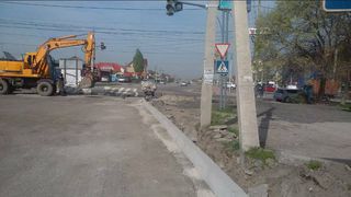Житель столицы просит расширить дорогу на участке ул.Ахунбаева (фото)