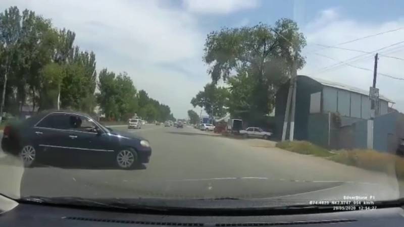 Момент аварии в Новопавловке из автомобиля, который сбили. Видео