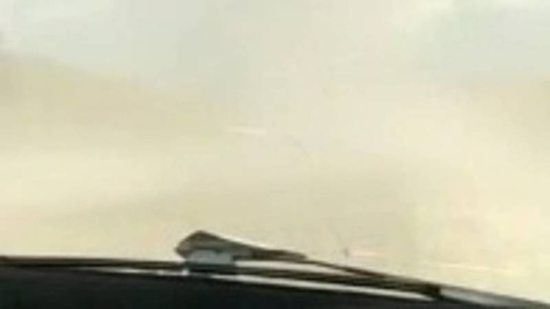 Водитель жалуется на пыль на трассе Ош—Бишкек. Видео