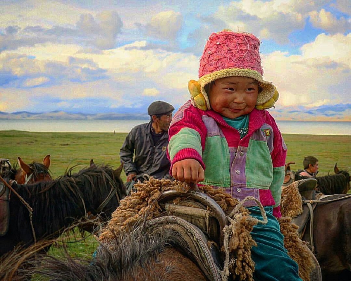 Дети киргизов. Малыш Киргиз. Джайлоо. Кыргызские дети в джайлоо. Джайлоо туризм.