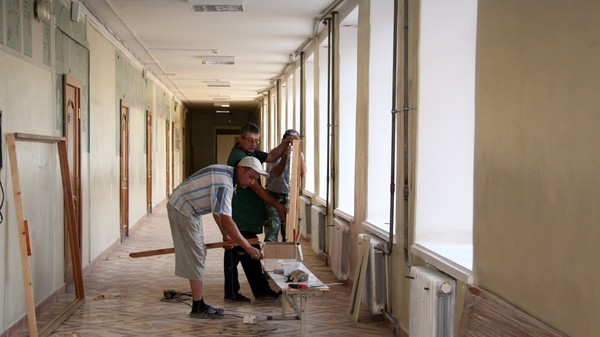 В девяти школах и трех детсадах Ак-Суйского района Иссык-Кульской области проводится капитальный ремонт