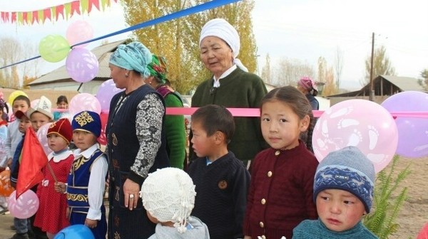В селе Байзак Жумгальского района открыли детсад на 90 мест