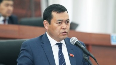 Премьер предложил депутату М.Бакирову обсудить фитосанитарный вопрос лично во время перерыва — Tazabek