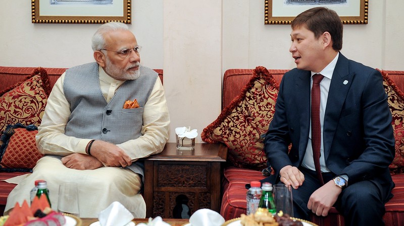 Премьеры Сапар Исаков и Нарендра Моди обсудили вопросы кыргызско-индийского сотрудничества — Tazabek