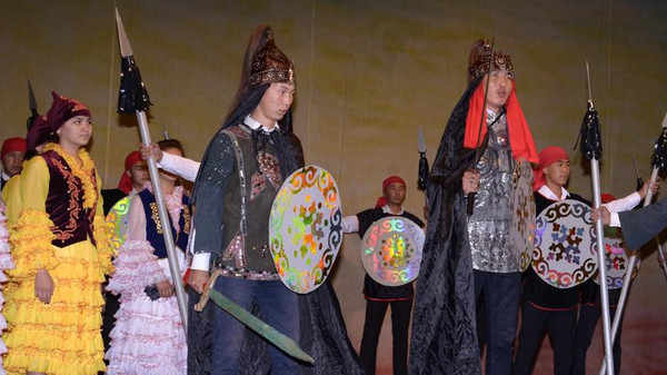 В Бишкеке прошел фестиваль школьных театральных коллективов