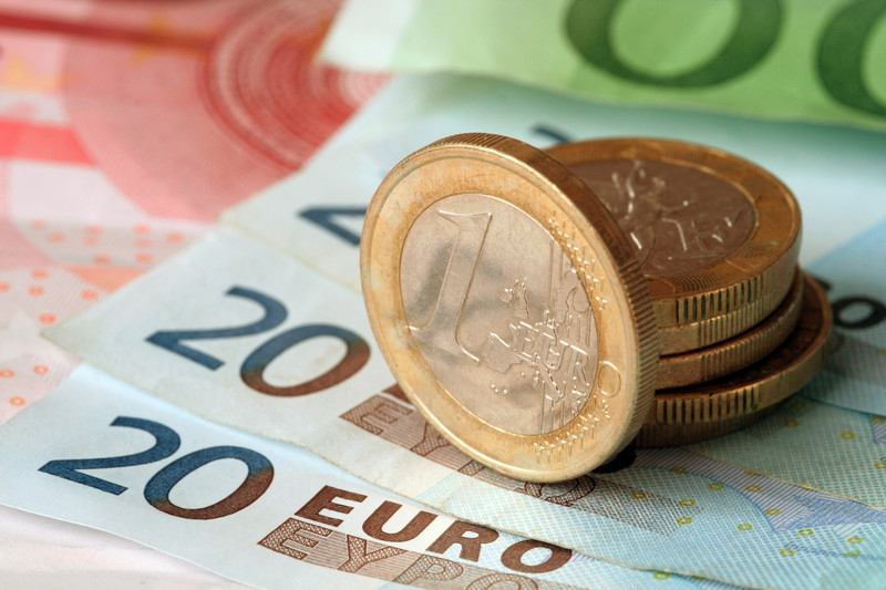 Вечерний курс валют: Евро незначительно подешевел — Tazabek
