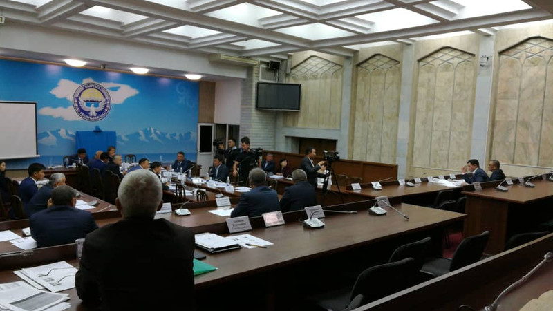 Министр Ж.Калилов: По авиакомпании «Эйр Кыргызстан» надо пойти на кардинальные меры — Tazabek