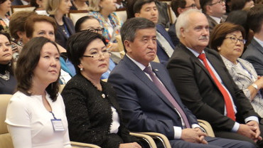 Более двух миллионов граждан Кыргызстана непосредственно связаны с системой образования, - Г.Кудайбердиева