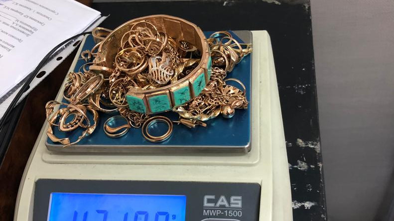 Сотрудники ГТС и АКС предотвратили незаконный вывоз 0,5 кг золотых украшений в Индию — Tazabek