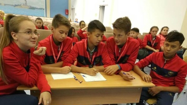 Бишкектин окуучулары Санкт-Петербургда өткөн «Орусча диалогдор» сынагында жеңишке жетишти