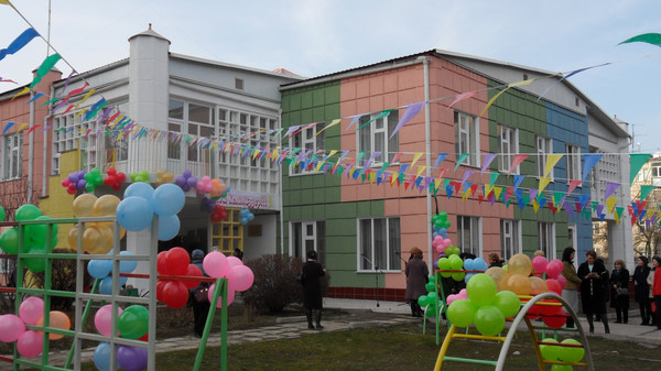 Сүрөт, видео — Бишкекте №180 бала бакча салтанаттуу ачылды
