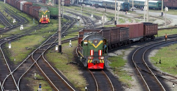 Депутаты отправили на голосование законопроект «О железнодорожном транспорте», предполагающий введение единого тарифа — Tazabek