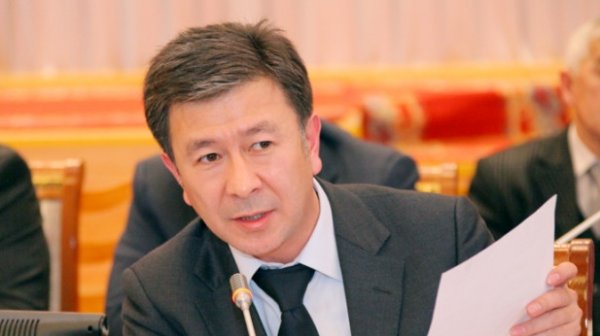 Депутат А.Шадиев сожалеет, что С.Жээнбеков и М.Абулгазиев не обращают внимания на проблемы по сбору страховых взносов — Tazabek